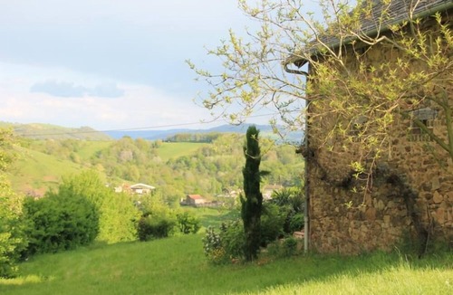 Firmi Cottage | Une Sorcière sur le toit - Gîte* en Aveyron: Countryside and absolute tranquillity!