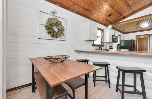 Livingston House | Unforgettable Charming LogCabin Bliss!