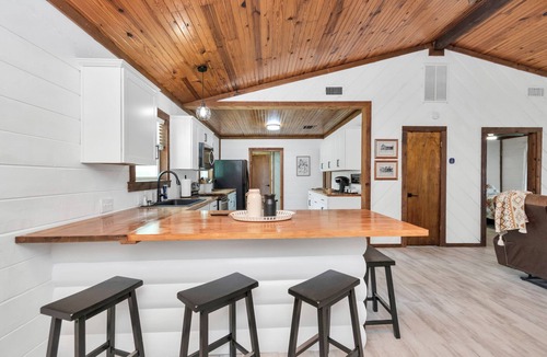 Livingston House | Unforgettable Charming LogCabin Bliss!
