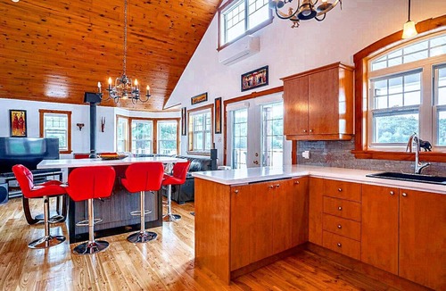Saint-Benoit-Labre Ski Chalet | Unforgettable Extended Stays In Beauce At The Lake