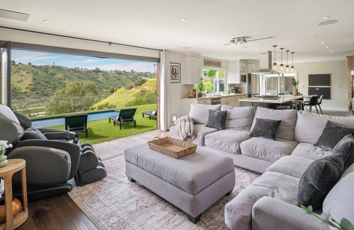 Bay Ho House | Unforgettable Family Stay - Pool/Spa/Firepit/Games/5Br/Views
