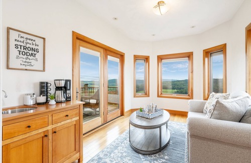 Owego House | Unforgettable Private Views! Luxury Estate Sleeps 22 - Heated Pool and Spa!