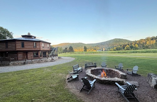 Gaines Cabin | UNFORGETTABLE TIMES.500+ ACRES, 3/4 MILE ON PINE CREEK!