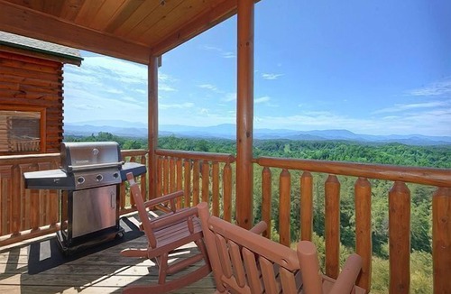 Sevierville Cabin | Unforgettable View for a Perfect Getaway! Come make Memories!