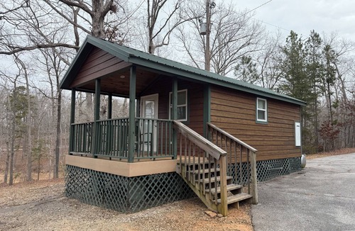 Hartwell Cabin | Unhitched Lake Hartwell