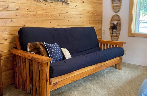 Gibbonsville Cabin | Unhook at Split Pine: North Fork Nights, Zero screens