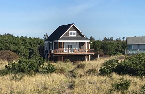 Grayland Cottage | Uninterrupted Pacific Ocean views
