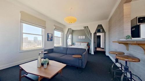 Tenderloin House | Union Square Urban Suite