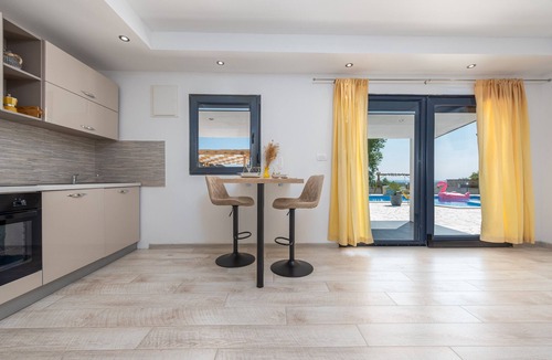 Benkovac Villa | Uniqe Villa-V with a large pool