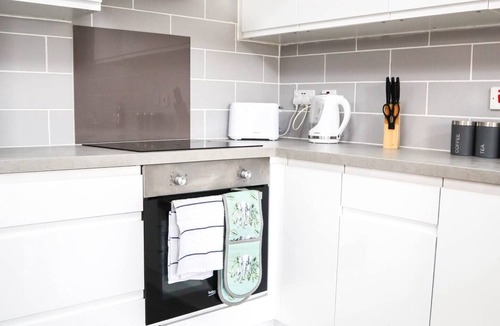 Brunel House | Unique 1 bed Flat Near Heathrown