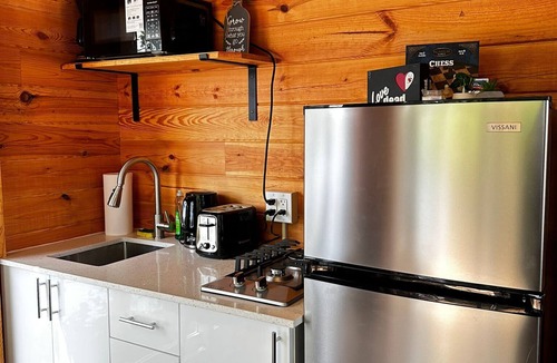Parry Sound House | Unique 1-Bedroom Eco Log Cabin in Parry Sound #101