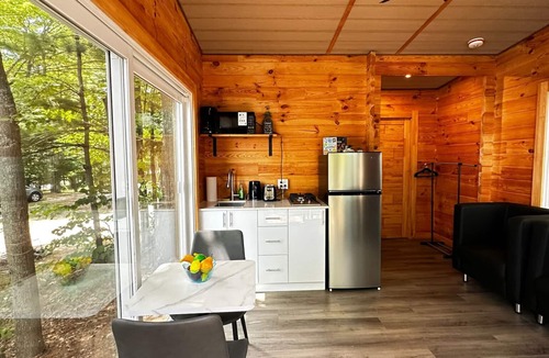 Parry Sound House | Unique 1-Bedroom Eco Log Cabin in Parry Sound #106