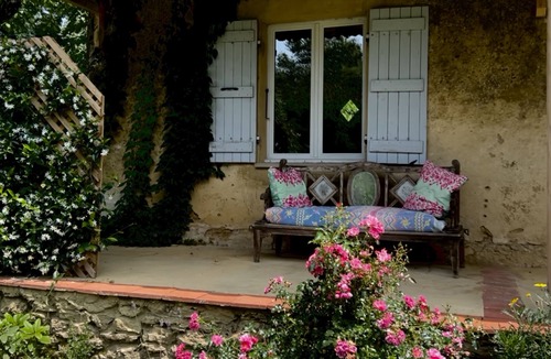 Cazaubon Cottage | Unique 2 Bed converted Designer’s Pigeonneir