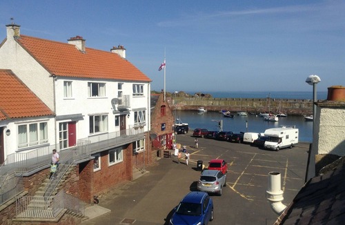 Dunbar Apartment | Unique 2 Bedroom Harbour Front Apartment