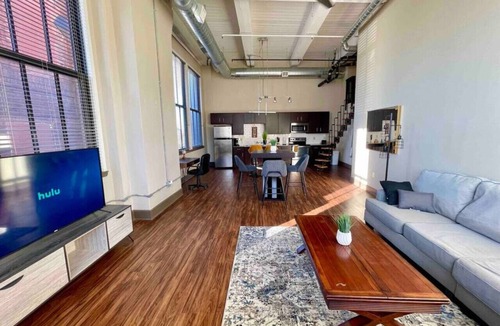 Downtown Kansas City Apartment | ☆UNIQUE 2Bed Loft☆ Downtown KC