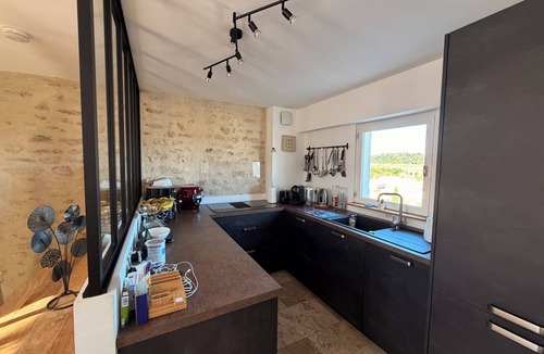 Sommieres Apartment | Unique 360° rooftop - Brazier - Plancha - 6 people - Incredible view