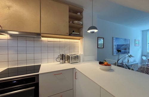 Hoxton Apartment | Unique 3BD Flat in Hoxton with Private Garden