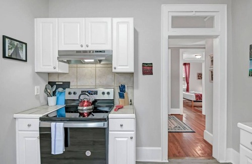Eau Claire House | Unique 3BR | Sleeps 6 | Close to Everything!