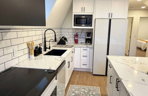 Forks House | Unique A-Frame, Private, River Facing in Forks with Sauna & Hot-tub