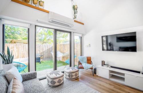 South Central Houston Apartment | Unique A-frame Tiny House in Houston Central
