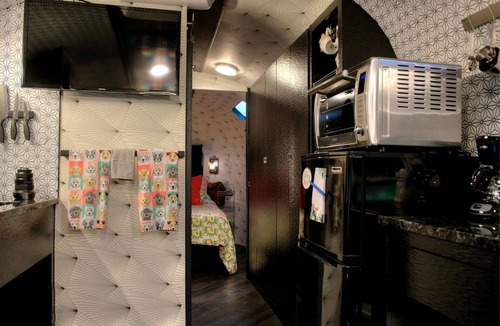Columbia House | Unique Accommodation for a Glamping Getaway in Columbia, Pennsylvania