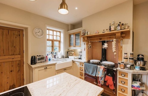 Skipton House | Unique Accommodation with Amazing Views