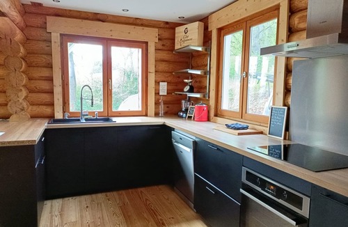 Monbahus Ski Chalet | Unique and atypical log cabin