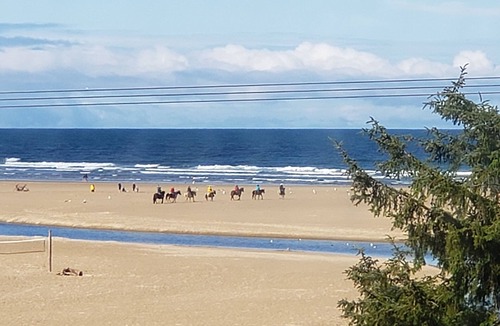 Cannon Beach House | UNIQUE AND BEAUTIFUL , PRIME NORTH END LOCATION !