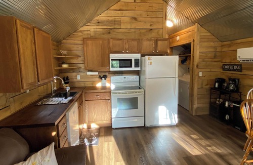 Cook Station Cabin | Unique and tranquil cabin getaway on Crooked Creek