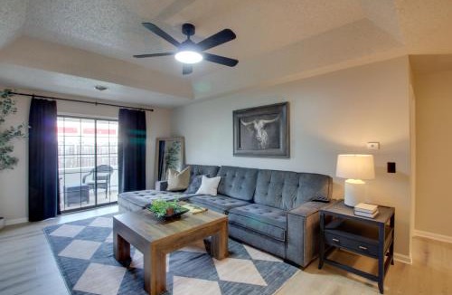 Louisburg House | Unique Aparthotel Stay 15 Mi to Overland Park