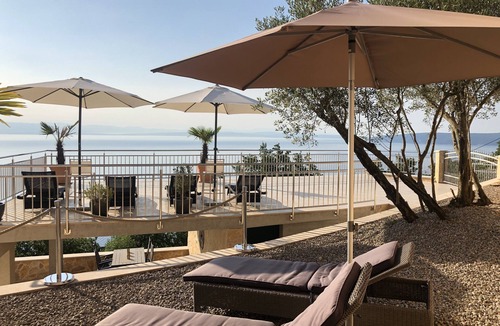Medveja Apartment | Unique apartment with plenty of outdoor space and pool