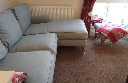 Chipping Campden Cottage | Unique Barn Conversion in Courtyard Setting with allocated parking space.