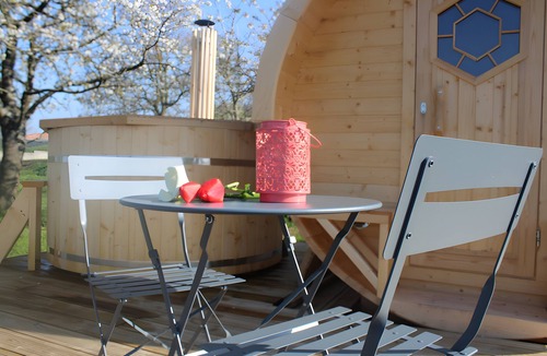 Saint-Michel-Mont-Mercure Cabin | Unique Barrel Stay So'Happy – A Gourmet Getaway in Vendée