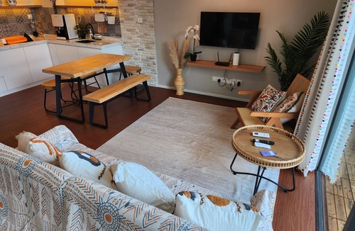 Ulu Kinta Condo | Unique Boho Retreat : Onsen & Mountain View