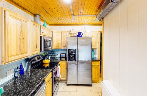 Austin House | Unique 'Book House' with WiFi & Forest Views on 8 Acres - Near Downtown Austin