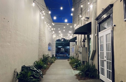 Carrollton Apartment | Unique brick basement apartment directly on Adamson Square!