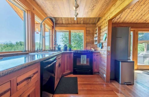 Tetonia House | Unique Cabin Escape with Majestic Teton Backdrop
