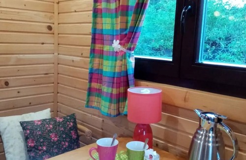 La Fleche House | Unique Caravan with Private Nordic Bath in La Flèche