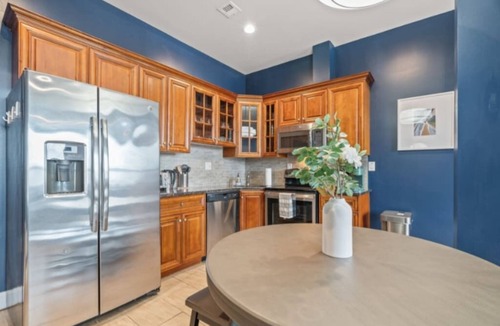 Chinatown Apartment | Unique | Chinatown | Bunkbeds | Hosted By StayRafa