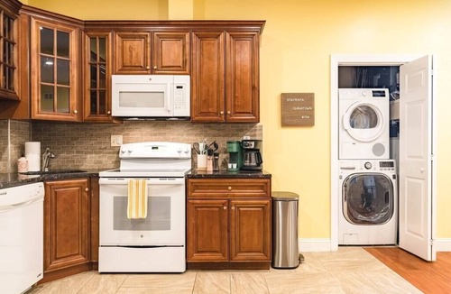 Chinatown Apartment | Unique | Chinatown | Bunkbeds | Hosted By StayRafa