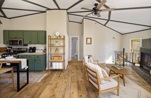Athens House | Unique Circle-House: Hot-Tub, Fireplace, Hiking