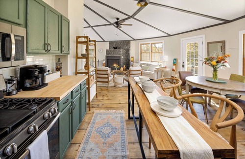 Athens House | Unique Circle-House: Hot-Tub, Fireplace, Hiking