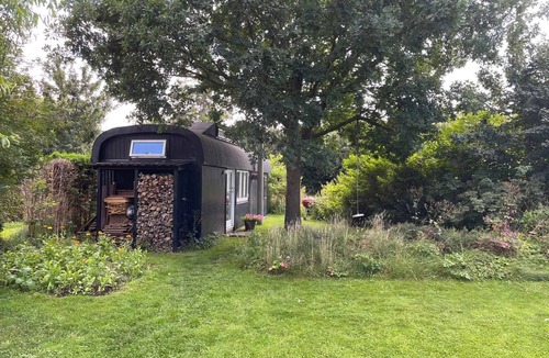 Smidstrup Strand Cottage | Unique Circus Wagon: Near Beach & Calm