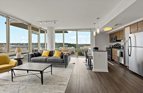 Tysons Apartment | Unique Collection | Luxury | Balcony| Rooftop Pool