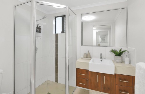 Mooroobool Apartment | Unique Collection- Tropical resort apartment