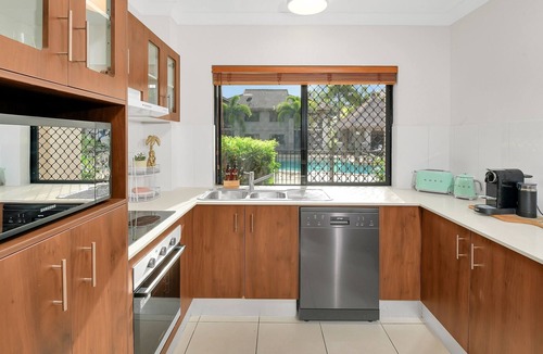 Mooroobool Apartment | Unique Collection- Tropical resort apartment