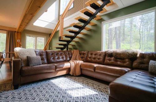 McArthur House | Unique Container Retreat with Creek Villa
