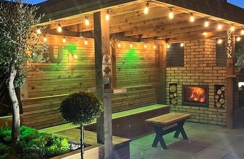 Upholland Apartment | Unique Contemporary Cottage Apartment