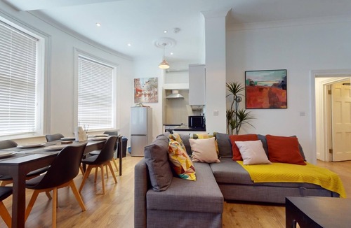 Greenwich West Apartment | Unique & Cosy London Retreat