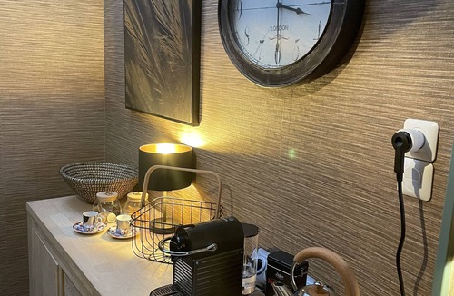 Hesdin House | Unique cosy Petite Maison with luxury jacuzzi